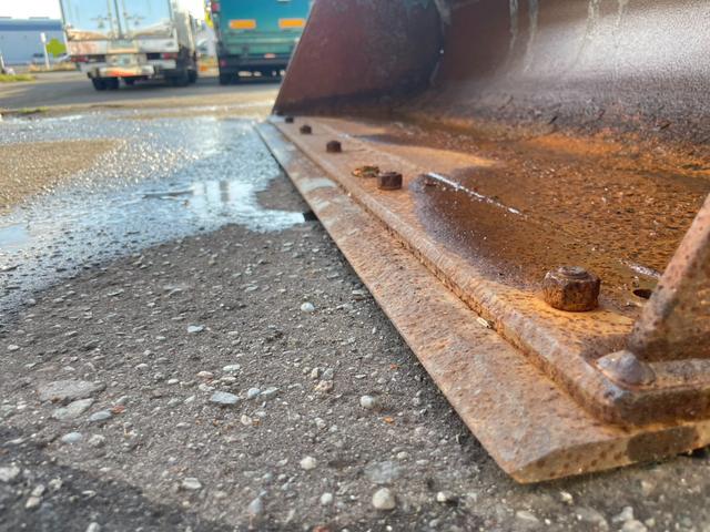 日本 ヤンマー V4-6 0.5立米 バケット幅169cm アワーメーター215時間(13枚目)