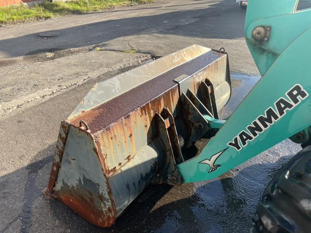 日本 ヤンマー V4-6 0.5立米 バケット幅169cm アワーメーター215時間(15枚目)