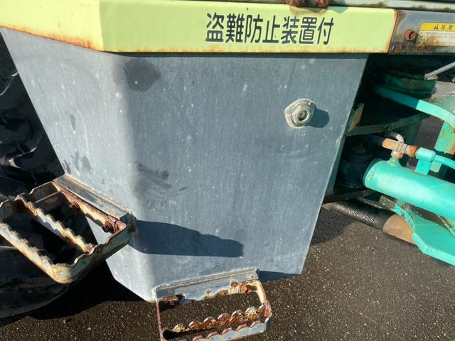 日本 ヤンマー V4-6 0.5立米 バケット幅169cm アワーメーター215時間(30枚目)