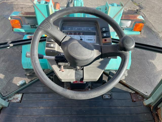 日本 ヤンマー V4-6 0.5立米 バケット幅169cm アワーメーター215時間(35枚目)