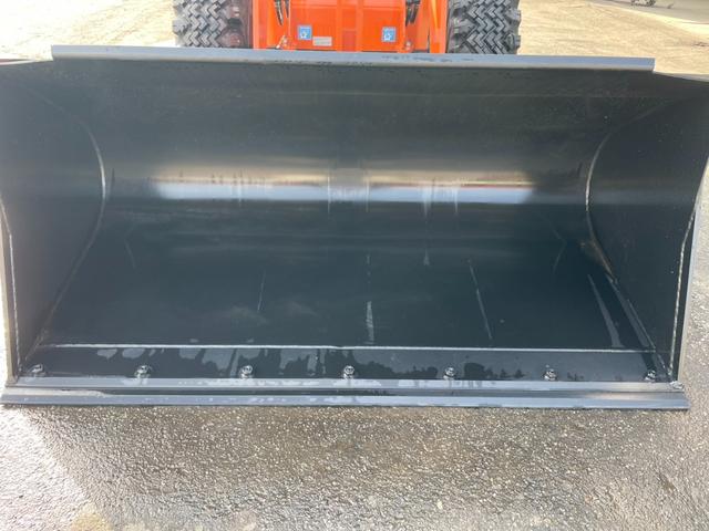 日本 タイヤショベル ZW30-5B 0.4立米 バケット幅169cm 使用時間16時間 スノータイヤ装着 ダブルヒーター仕様 AM/FMラジオ USB Bluetooth(11枚目)