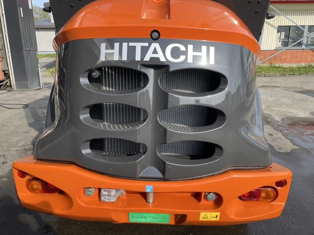 日本 タイヤショベル ZW30-5B 0.4立米 バケット幅169cm 使用時間16時間 スノータイヤ装着 ダブルヒーター仕様 AM/FMラジオ USB Bluetooth(31枚目)