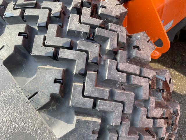 日本 タイヤショベル ZW30-5B 0.4立米 バケット幅169cm 使用時間16時間 スノータイヤ装着 ダブルヒーター仕様 AM/FMラジオ USB Bluetooth(36枚目)