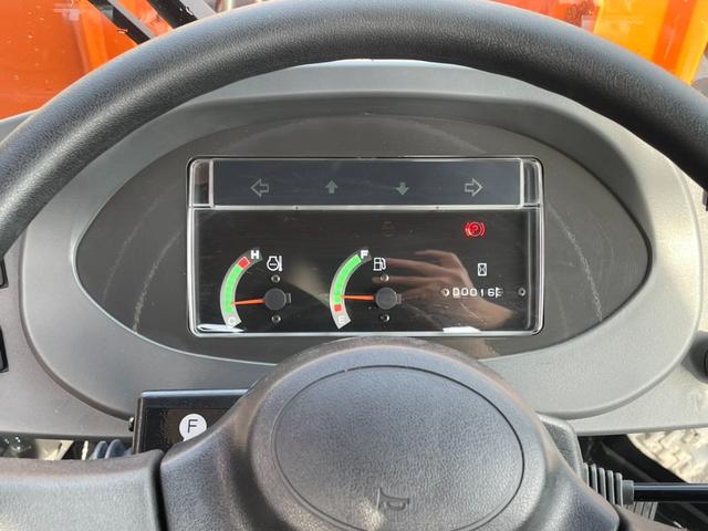 日本 タイヤショベル ZW30-5B 0.4立米 バケット幅169cm 使用時間16時間 スノータイヤ装着 ダブルヒーター仕様 AM/FMラジオ USB Bluetooth(42枚目)