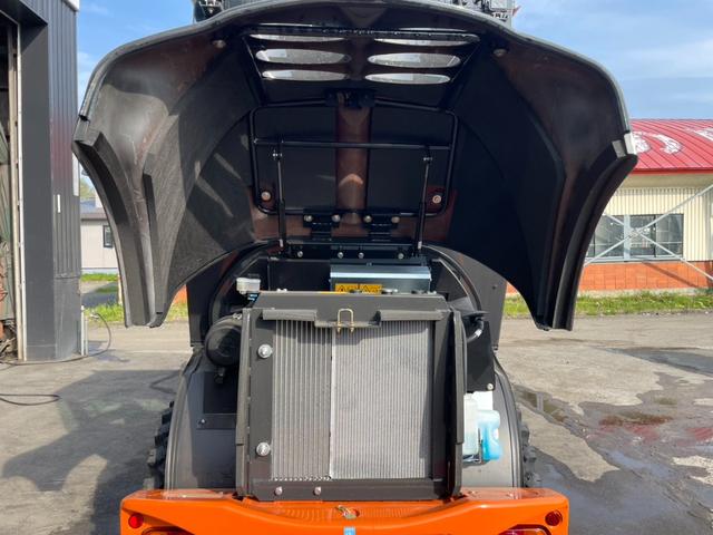 日本 タイヤショベル ZW30-5B 0.4立米 バケット幅169cm 使用時間16時間 スノータイヤ装着 ダブルヒーター仕様 AM/FMラジオ USB Bluetooth(68枚目)