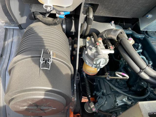 日本 タイヤショベル ZW30-5B 0.4立米 バケット幅169cm 使用時間16時間 スノータイヤ装着 ダブルヒーター仕様 AM/FMラジオ USB Bluetooth(72枚目)