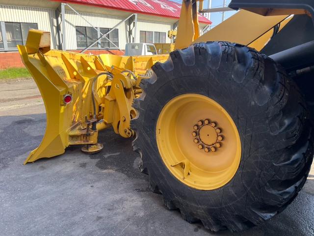 日本 　コマツ　ＷＡ１００－６Ｙ　１．３立米　大型タイヤショベル　ワンタッチカプラ　ノーマルバケット付き　スパイクタイヤ装着　エアコン（4枚目）