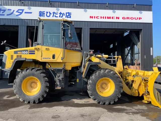 日本 　コマツ　ＷＡ１００－６Ｙ　１．３立米　大型タイヤショベル　ワンタッチカプラ　ノーマルバケット付き　スパイクタイヤ装着　エアコン（9枚目）