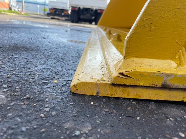 日本 　コマツ　ＷＡ１００－６Ｙ　１．３立米　大型タイヤショベル　ワンタッチカプラ　ノーマルバケット付き　スパイクタイヤ装着　エアコン（27枚目）