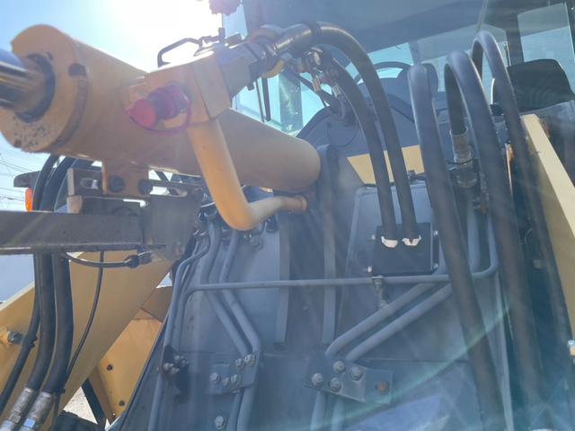 日本 　コマツ　ＷＡ１００－６Ｙ　１．３立米　大型タイヤショベル　ワンタッチカプラ　ノーマルバケット付き　スパイクタイヤ装着　エアコン（34枚目）