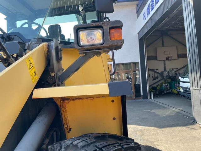 日本 　コマツ　ＷＡ１００－６Ｙ　１．３立米　大型タイヤショベル　ワンタッチカプラ　ノーマルバケット付き　スパイクタイヤ装着　エアコン（35枚目）
