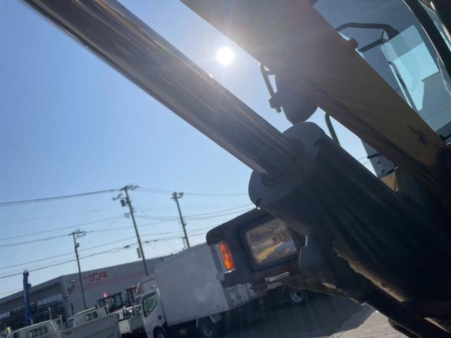 日本 　コマツ　ＷＡ１００－６Ｙ　１．３立米　大型タイヤショベル　ワンタッチカプラ　ノーマルバケット付き　スパイクタイヤ装着　エアコン（64枚目）