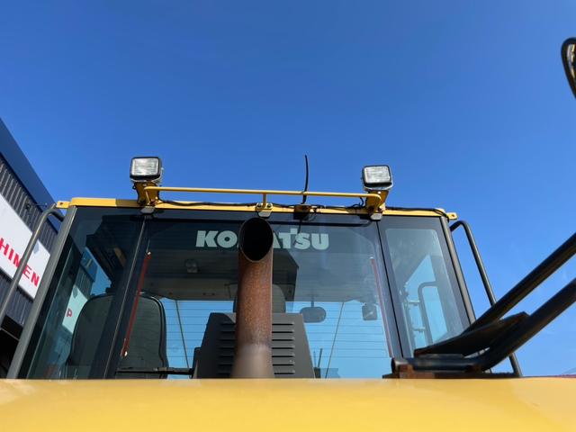 日本 　コマツ　ＷＡ１００－６Ｙ　１．３立米　大型タイヤショベル　ワンタッチカプラ　ノーマルバケット付き　スパイクタイヤ装着　エアコン（75枚目）
