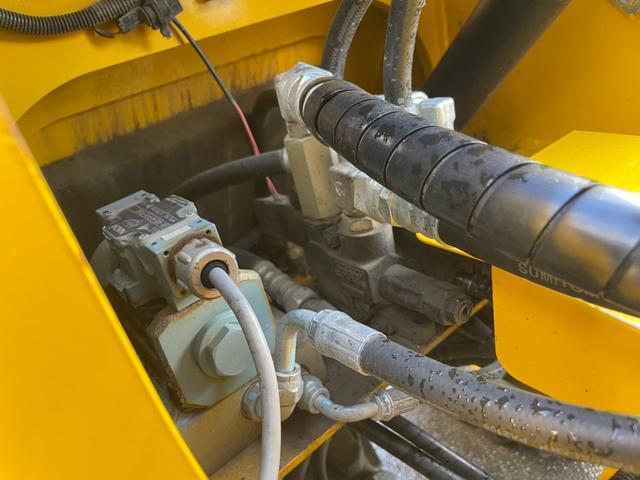 日本 日立ZW80S-5B 令和3年(2021)年式 0.9立米 バケット幅198cm 使用時間2010時間 ダブルヒーター スパイクタイヤ 車検令和9年10月(24枚目)