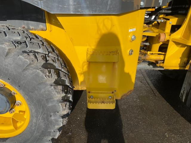 日本 日立ZW80S-5B 令和3年(2021)年式 0.9立米 バケット幅198cm 使用時間2010時間 ダブルヒーター スパイクタイヤ 車検令和9年10月(39枚目)