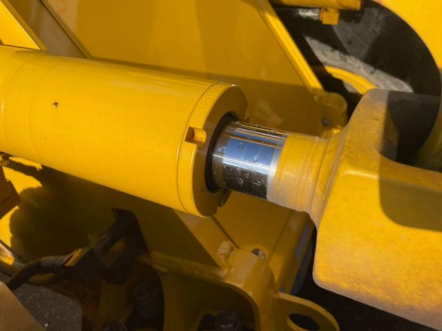 日本 日立ZW80S-5B 令和3年(2021)年式 0.9立米 バケット幅198cm 使用時間2010時間 ダブルヒーター スパイクタイヤ 車検令和9年10月(42枚目)