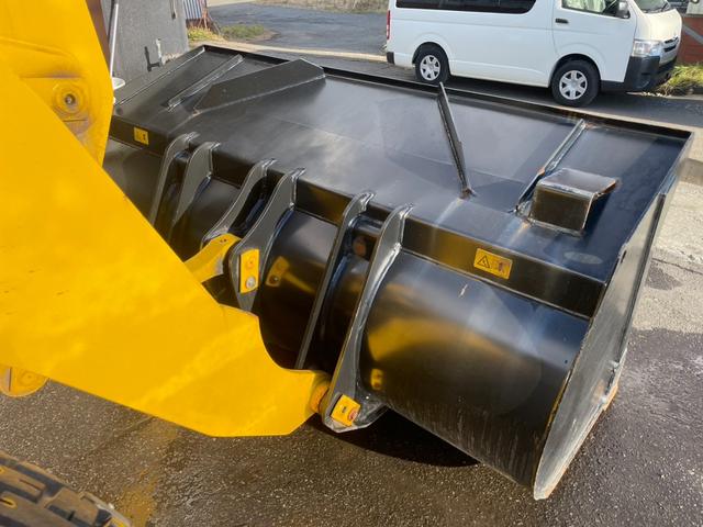 日本 日立ZW80S-5B 令和3年(2021)年式 0.9立米 バケット幅198cm 使用時間2010時間 ダブルヒーター スパイクタイヤ 車検令和9年10月(43枚目)