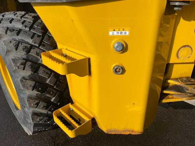 日本 日立ZW80S-5B 令和3年(2021)年式 0.9立米 バケット幅198cm 使用時間2010時間 ダブルヒーター スパイクタイヤ 車検令和9年10月(45枚目)