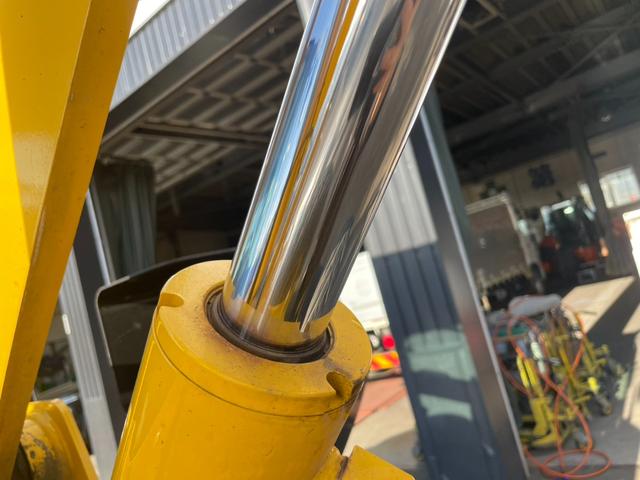 日本 日立ZW80S-5B 令和3年(2021)年式 0.9立米 バケット幅198cm 使用時間2010時間 ダブルヒーター スパイクタイヤ 車検令和9年10月(69枚目)