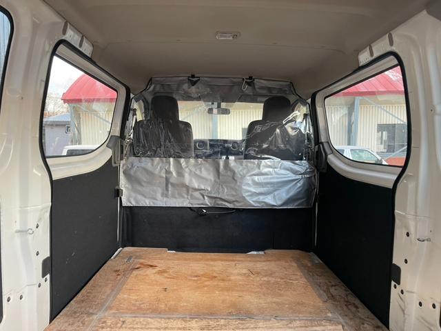 NV350キャラバンバン 平成26(2014)年式 車検1年付 フル装備 スノーモードスイッチ キーレス ABS ETC ディーゼル 切替4WD オートマ ホワイト(27枚目)