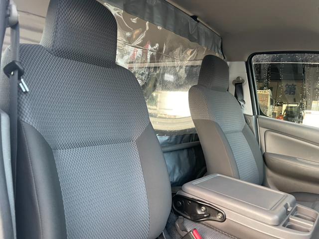 NV350キャラバンバン 平成26(2014)年式 車検1年付 フル装備 スノーモードスイッチ キーレス ABS ETC ディーゼル 切替4WD オートマ ホワイト(38枚目)