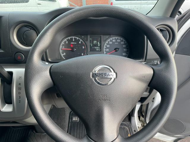 NV350キャラバンバン 平成26(2014)年式 車検1年付 フル装備 スノーモードスイッチ キーレス ABS ETC ディーゼル 切替4WD オートマ ホワイト(47枚目)