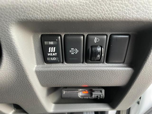 NV350キャラバンバン 平成26(2014)年式 車検1年付 フル装備 スノーモードスイッチ キーレス ABS ETC ディーゼル 切替4WD オートマ ホワイト(53枚目)