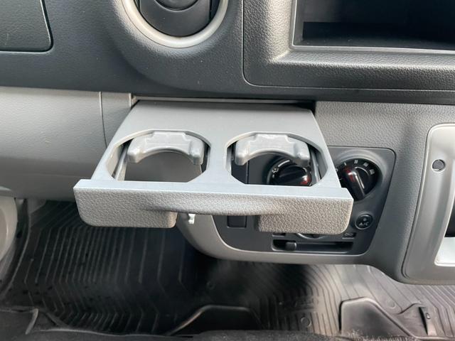 NV350キャラバンバン 平成26(2014)年式 車検1年付 フル装備 スノーモードスイッチ キーレス ABS ETC ディーゼル 切替4WD オートマ ホワイト(57枚目)