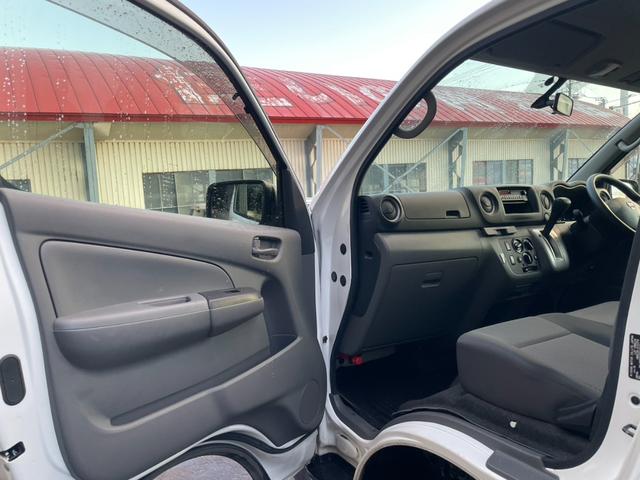 NV350キャラバンバン 平成26(2014)年式 車検1年付 フル装備 スノーモードスイッチ キーレス ABS ETC ディーゼル 切替4WD オートマ ホワイト(58枚目)