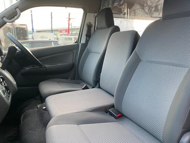 NV350キャラバンバン 平成26(2014)年式 車検1年付 フル装備 スノーモードスイッチ キーレス ABS ETC ディーゼル 切替4WD オートマ ホワイト(60枚目)