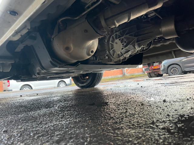 NV350キャラバンバン 平成26(2014)年式 車検1年付 フル装備 スノーモードスイッチ キーレス ABS ETC ディーゼル 切替4WD オートマ ホワイト(71枚目)