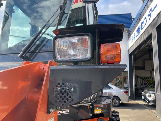 日本 日立 ZW80S-5B 0.9立米 バケット幅199cm スノースパイクタイヤ ダブルヒーター 車検令和9年11月 ディーゼル(20枚目)