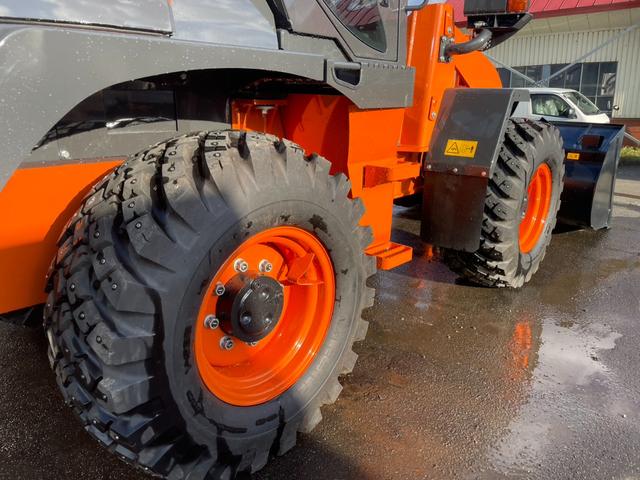 日本 日立 ZW80S-5B 0.9立米 バケット幅199cm スノースパイクタイヤ ダブルヒーター 車検令和9年11月 ディーゼル(35枚目)