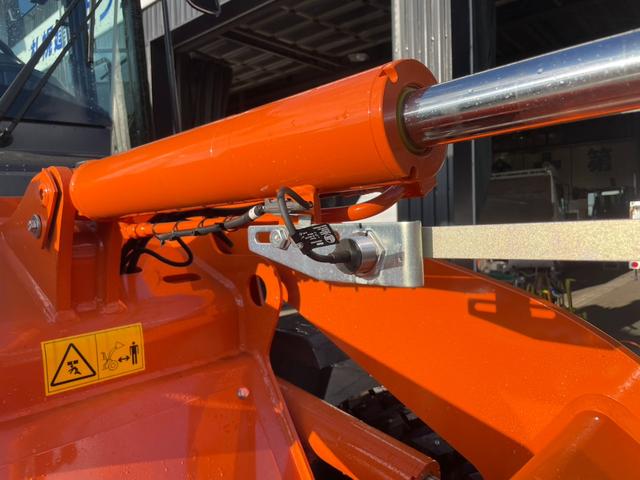 日本 日立 ZW80S-5B 0.9立米 バケット幅199cm スノースパイクタイヤ ダブルヒーター 車検令和9年11月 ディーゼル(42枚目)