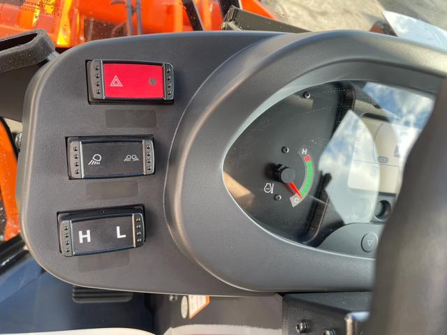 日本 日立 ZW80S-5B 0.9立米 バケット幅199cm スノースパイクタイヤ ダブルヒーター 車検令和9年11月 ディーゼル(52枚目)