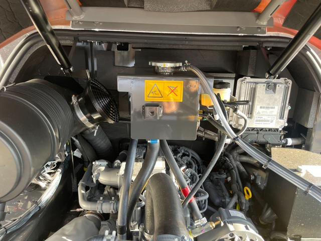 日本 日立 ZW80S-5B 0.9立米 バケット幅199cm スノースパイクタイヤ ダブルヒーター 車検令和9年11月 ディーゼル(72枚目)