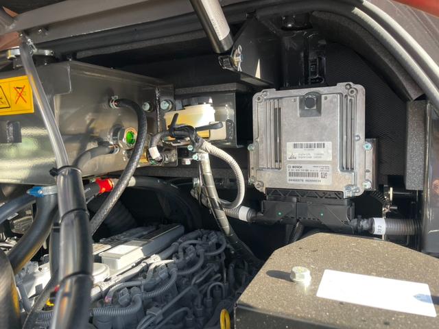 日本 日立 ZW80S-5B 0.9立米 バケット幅199cm スノースパイクタイヤ ダブルヒーター 車検令和9年11月 ディーゼル(75枚目)