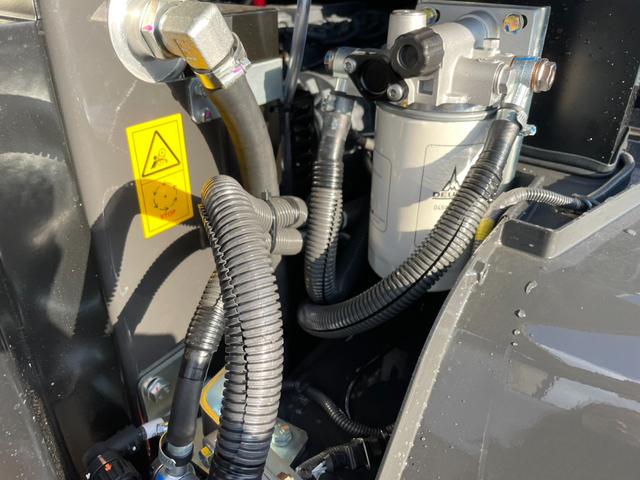 日本 日立 ZW80S-5B 0.9立米 バケット幅199cm スノースパイクタイヤ ダブルヒーター 車検令和9年11月 ディーゼル(76枚目)