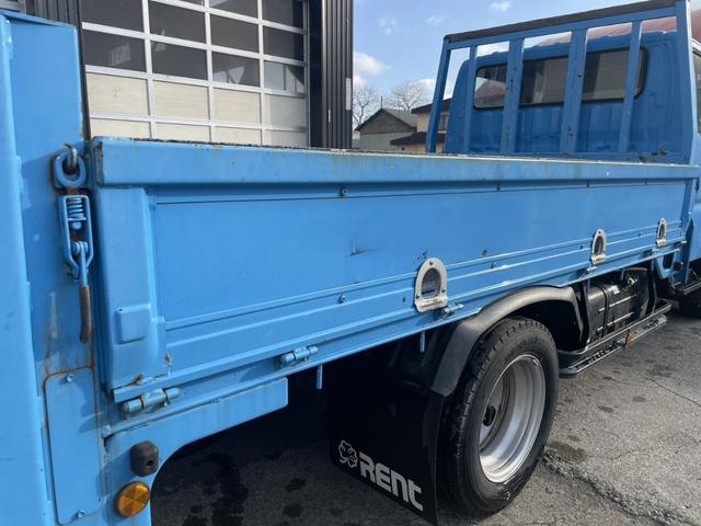 ダイナトラック 　２トンＷキャブロング　新明和　垂直パワーゲート　パワステ　エアコン　５ＭＴ　車検１年付　走行１３．９万キロ　荷台３ｍ３０ｃｍ×１ｍ８０ｃｍ（19枚目）