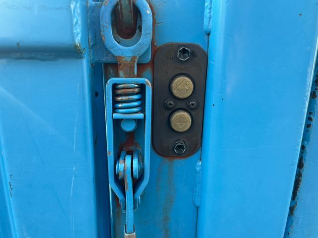 ダイナトラック 　２トンＷキャブロング　新明和　垂直パワーゲート　パワステ　エアコン　５ＭＴ　車検１年付　走行１３．９万キロ　荷台３ｍ３０ｃｍ×１ｍ８０ｃｍ（37枚目）