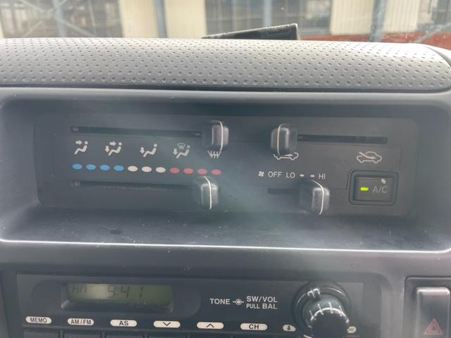 ダイナトラック 　２トンＷキャブロング　新明和　垂直パワーゲート　パワステ　エアコン　５ＭＴ　車検１年付　走行１３．９万キロ　荷台３ｍ３０ｃｍ×１ｍ８０ｃｍ（43枚目）