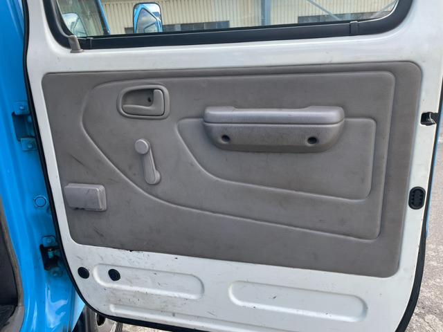 ダイナトラック 　２トンＷキャブロング　新明和　垂直パワーゲート　パワステ　エアコン　５ＭＴ　車検１年付　走行１３．９万キロ　荷台３ｍ３０ｃｍ×１ｍ８０ｃｍ（60枚目）