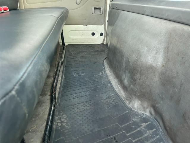 ダイナトラック 　２トンＷキャブロング　新明和　垂直パワーゲート　パワステ　エアコン　５ＭＴ　車検１年付　走行１３．９万キロ　荷台３ｍ３０ｃｍ×１ｍ８０ｃｍ（62枚目）