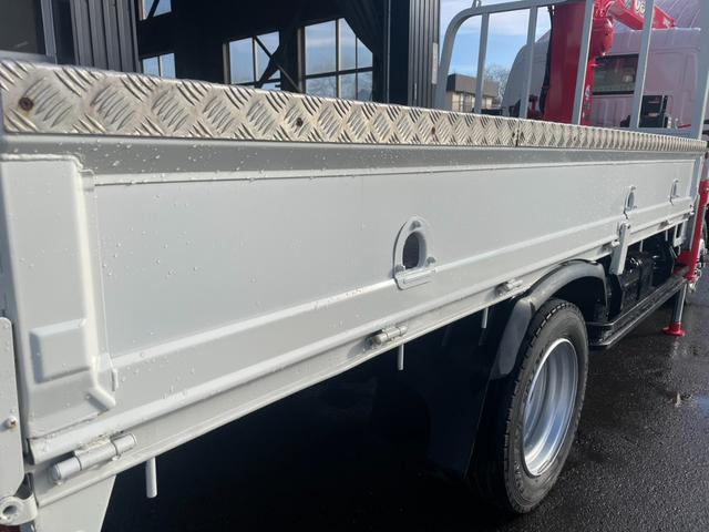 デュトロ 　２トン３段クレーン　ラジコン　４ＷＤ　フル装備　５ＭＴ　エコモード　アシストアイドル　ＡＢＳ　エアバック　ディーゼル　荷台３ｍ４７ｃｍ×１ｍ６９ｃｍ（22枚目）