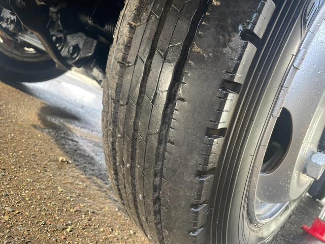 デュトロ 　２トン３段クレーン　ラジコン　４ＷＤ　フル装備　５ＭＴ　エコモード　アシストアイドル　ＡＢＳ　エアバック　ディーゼル　荷台３ｍ４７ｃｍ×１ｍ６９ｃｍ（43枚目）