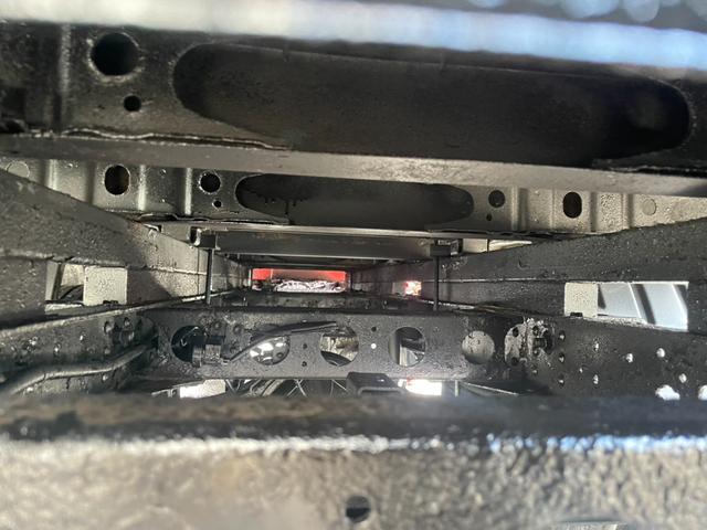 デュトロ 　２トン３段クレーン　ラジコン　４ＷＤ　フル装備　５ＭＴ　エコモード　アシストアイドル　ＡＢＳ　エアバック　ディーゼル　荷台３ｍ４７ｃｍ×１ｍ６９ｃｍ（59枚目）