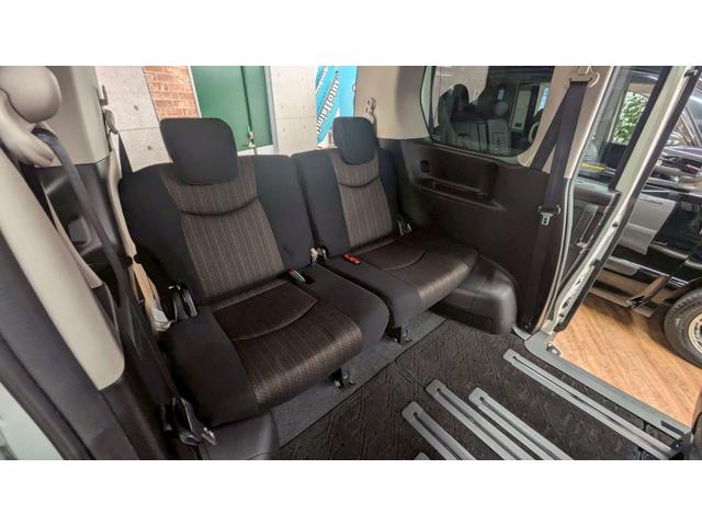 セレナ ハイウェイスター　４ＷＤ　１年保証付　純正ナビ　後席モニター　バックカメラ　両側パワースライド　純正エンジンスターター　フルセグＴＶ　ドラレコ　クルーズコントロール　オートライト　オートエアコン（2枚目）