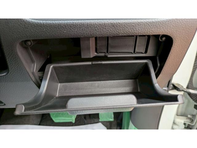 セレナ ハイウェイスター　４ＷＤ　１年保証付　純正ナビ　後席モニター　バックカメラ　両側パワースライド　純正エンジンスターター　フルセグＴＶ　ドラレコ　クルーズコントロール　オートライト　オートエアコン（14枚目）