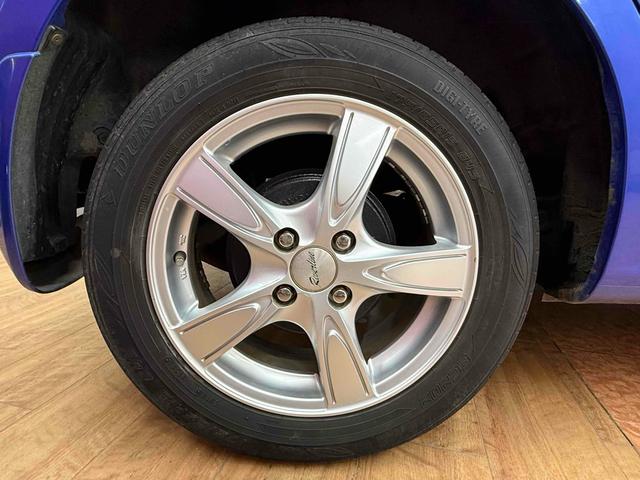 フィット Ｌ　４ＷＤ　ＥＴＣ　アルミホイール　ＨＩＤ　スマートキー　電動格納ミラー　ＡＴ　盗難防止システム　衝突安全ボディ　ＡＢＳ　ＣＤ　ミュージックプレイヤー接続可　エアコン　パワーステアリング　パワーウィンドウ（20枚目）