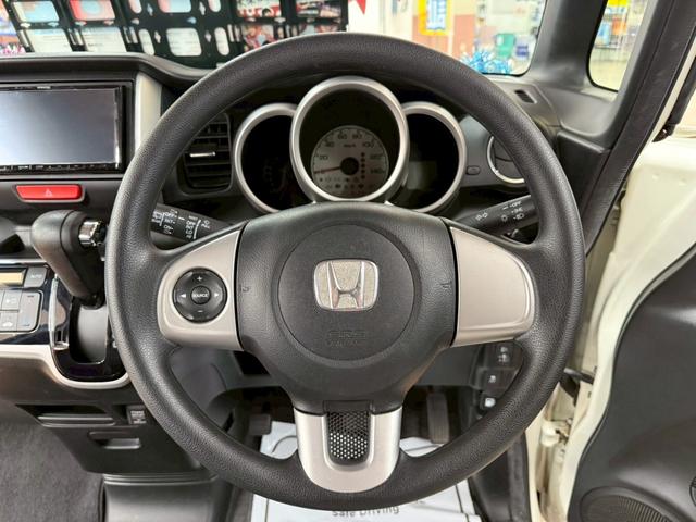 Ｎ－ＢＯＸ Ｇ　ＳＳパッケージ　４ＷＤ　１年保証付　寒冷地仕様　社外ナビ　両側パワースライド　社外エンジンスターター　フルセグＴＶ　オートエアコン　ライトレベライザー　純正１４インチＡＷ（4枚目）